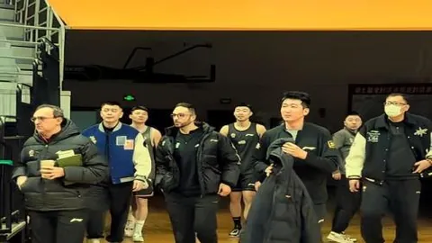 “NBA激战正酣，连续两日狂揽五胜，季后赛席位争夺战进入白热化卡位时刻！”